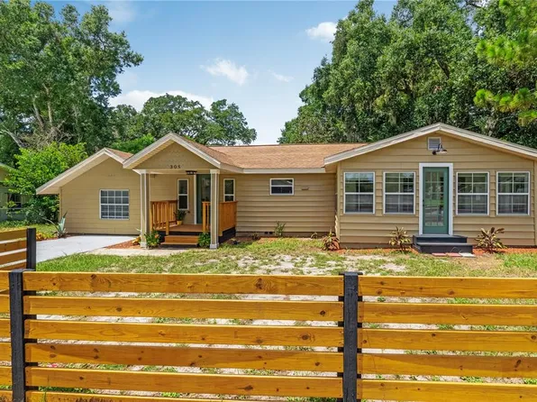 305 S ROSSITER STREET, MOUNT DORA, FL 32757