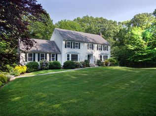 83 Heather Dr, New Canaan, CT 06840