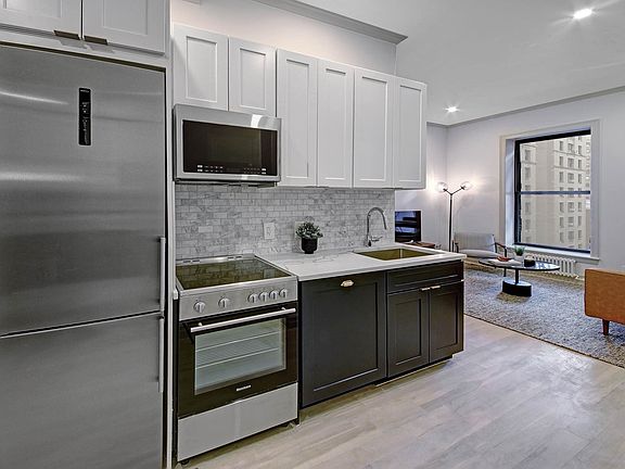 3rd image of 250 W 91st St #3F