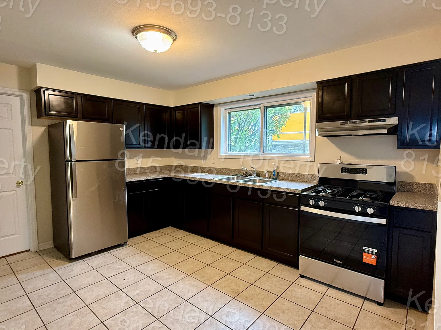 1835 Root St — Photo 4