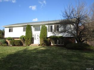 3 Weiss Ter, Chestnut Ridge, NY 10977