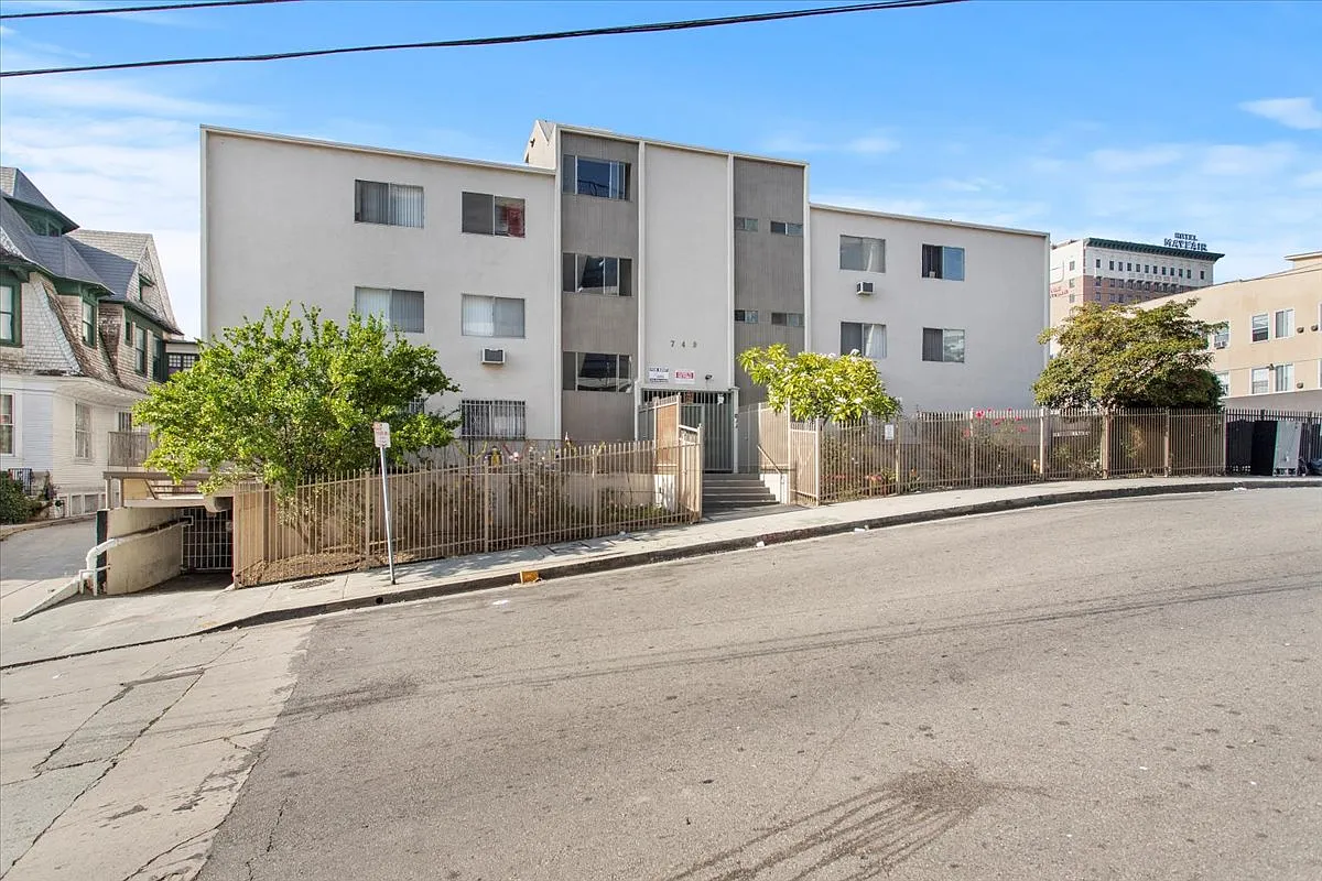 749 Garland Ave — Photo 1