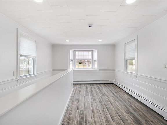 4th image of 3 Susan Ruth Road #3-5