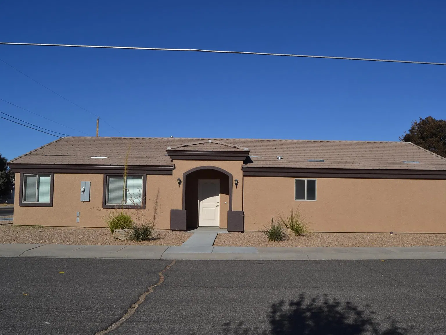 3 bed, 1396 sqft, $1,600 — Photo 1