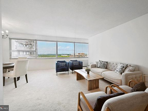 4th image of 4515 Willard Ave #2116