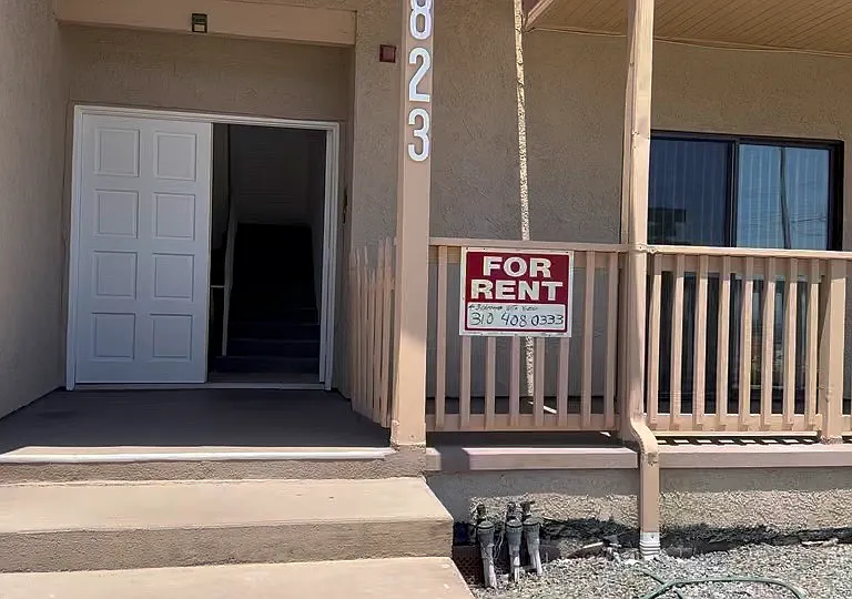 1823 Armour Ln #1 — Photo 8