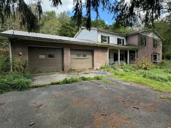 769 Railroad St, Windber, PA 15963