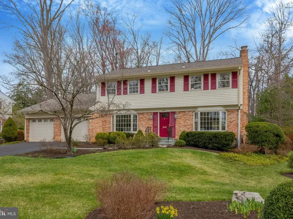 3617 Lido Pl, Fairfax, VA 22031