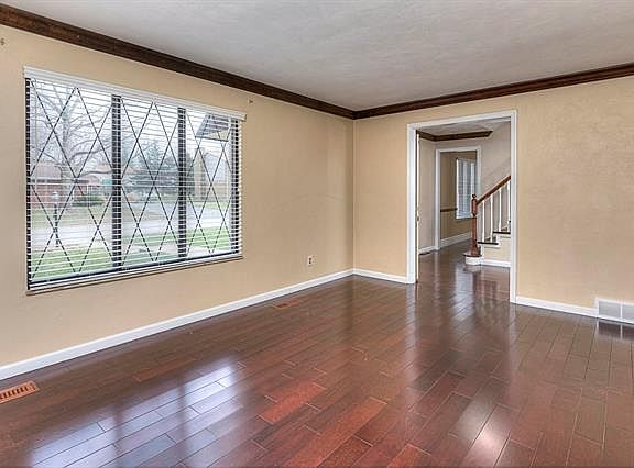 5th image of 15 Ravenwood Cir