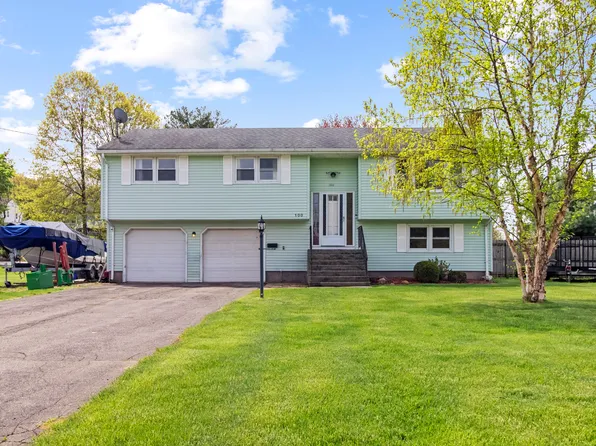 100 Elm Ridge Drive, Rocky Hill, CT 06067