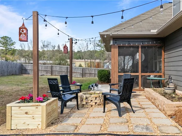 2704 E Point Dr, Opelika, AL 36804
