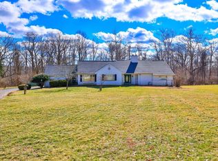 8925 Spooky Ridge Ln, Cincinnati, OH 45242