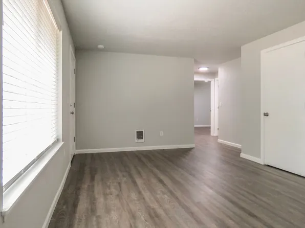 PER880, 880 N Pershing St Unit 5, Mount Angel, OR 97362