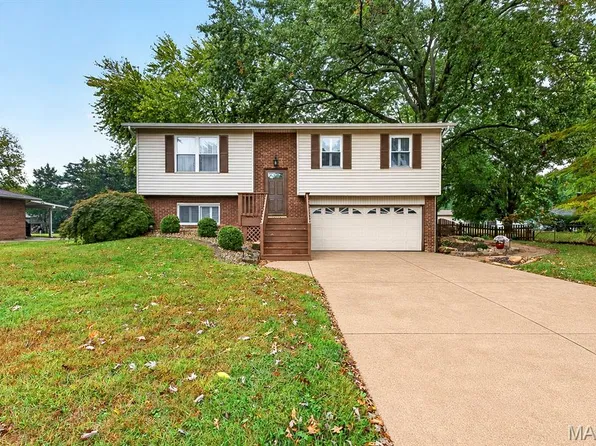 30 Wexford Grn, Maryville, IL 62062