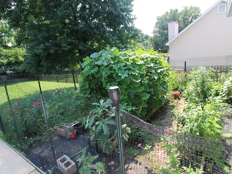 912 Oakwood Farms Ln — Photo 37
