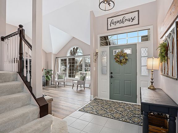 2nd image of 23049 Persimmon Ln
