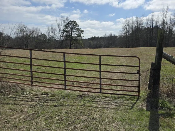 1901 Baker Holley Rd #1, Clanton, AL 35045