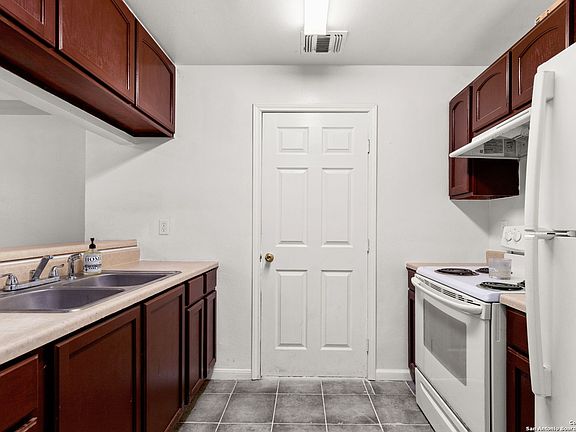 5th image of 6022 State St