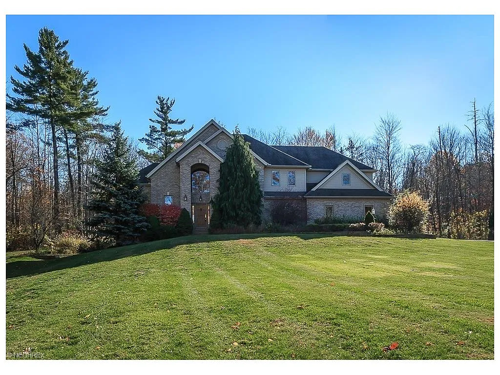 9480 Winterberry Ln photo 1