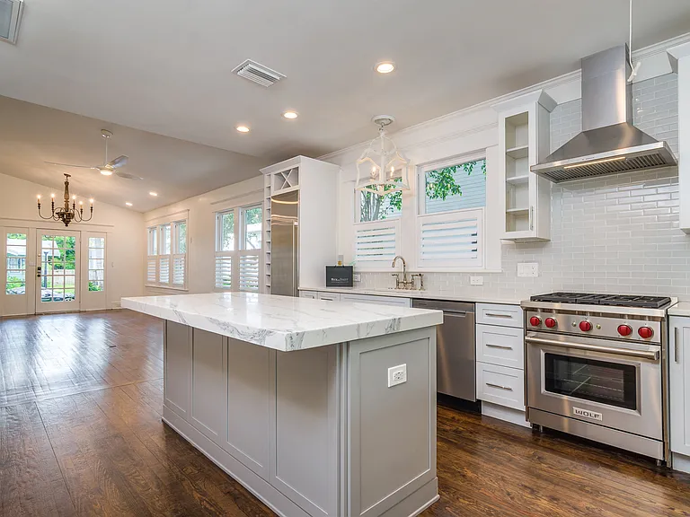 721 S Fielding Ave — Photo 3