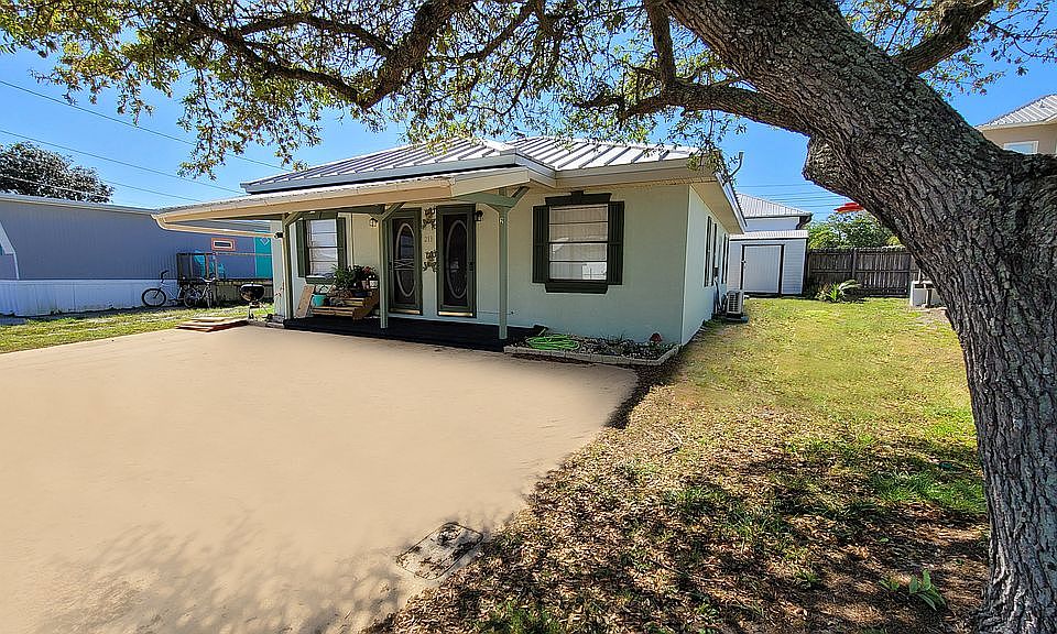 Front view of duplex 