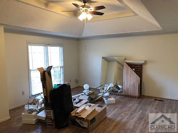 2nd image of 140 Pebble Creek Dr