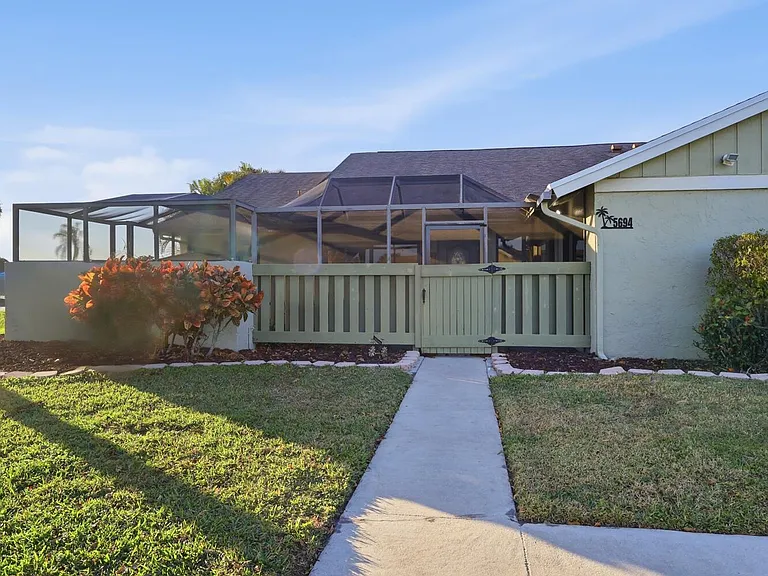 5694 Northpointe Ln — Photo 23