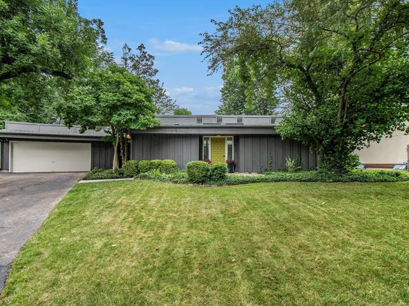 1511 Stanmore Ct, South Bend, IN 46614