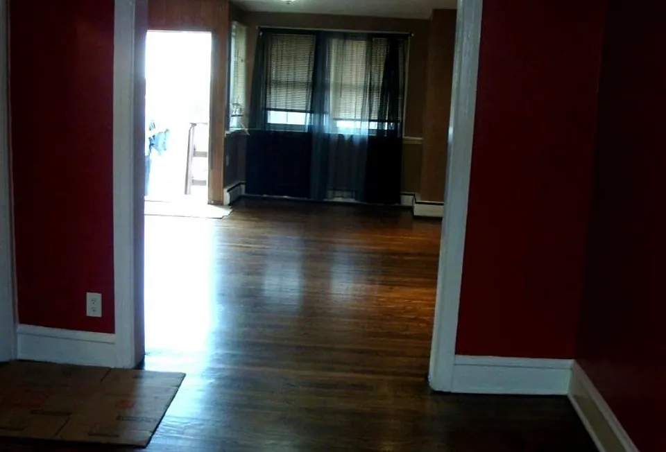 517 Hampden Rd