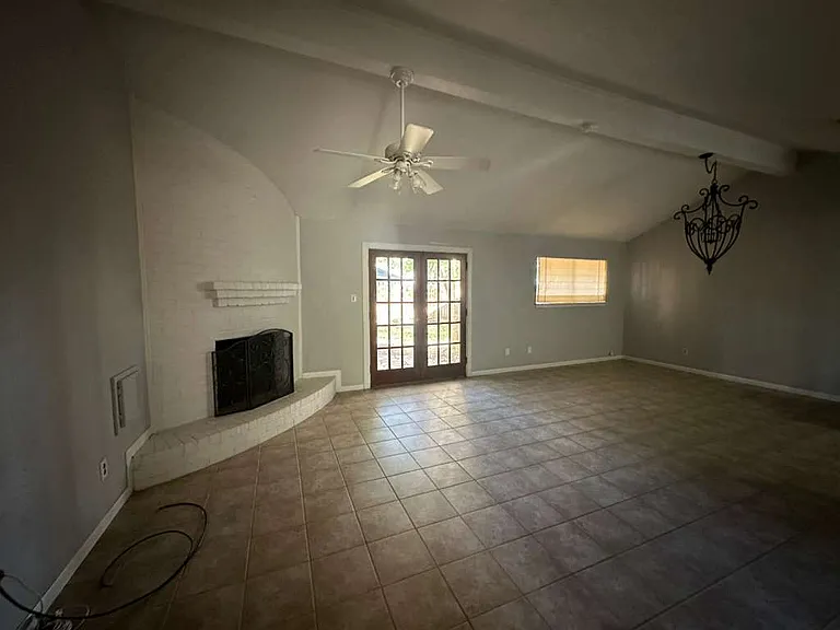 5408 Cunningham Dr — Photo 8