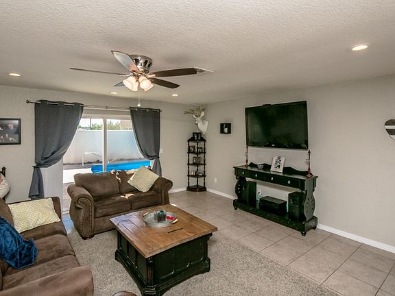 5th image of 243 Saguaro Dr
