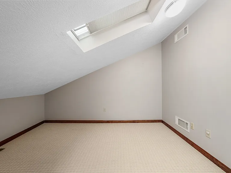 299 Garden Hill Dr — Photo 30