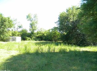 1222 W Maple St, Benton, AR 72015