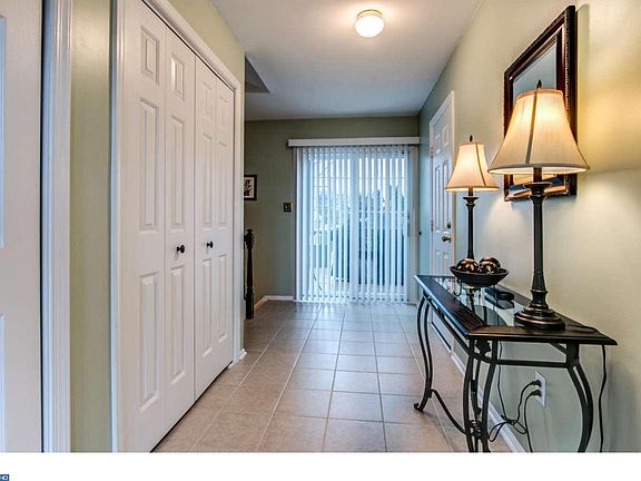 2nd image of 51 Flinthill Dr