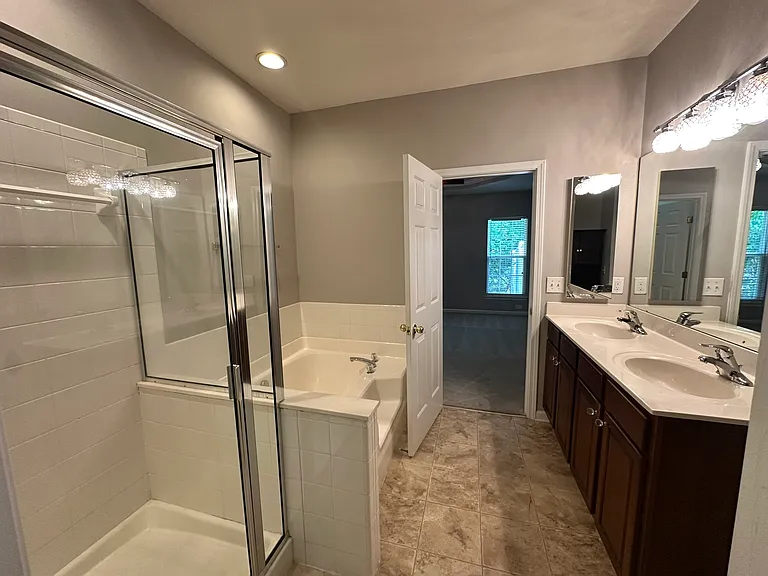 12770 Bullock Greenway Blvd — Photo 6