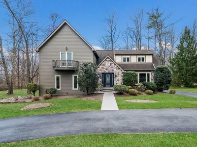 35 Declaration Dr, Newtown, PA, 18940