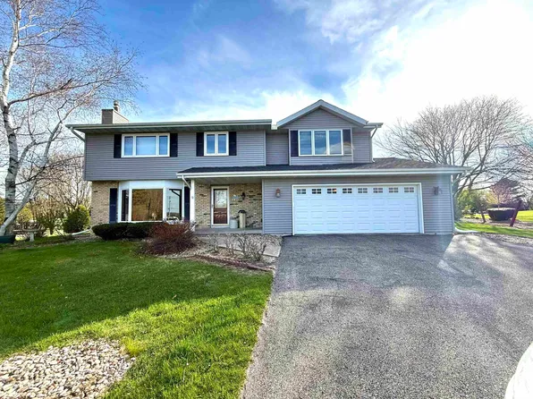 4432 Stone Wood Dr, Middleton, WI 53562