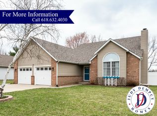 22 Archview Dr, Shiloh, IL 62221