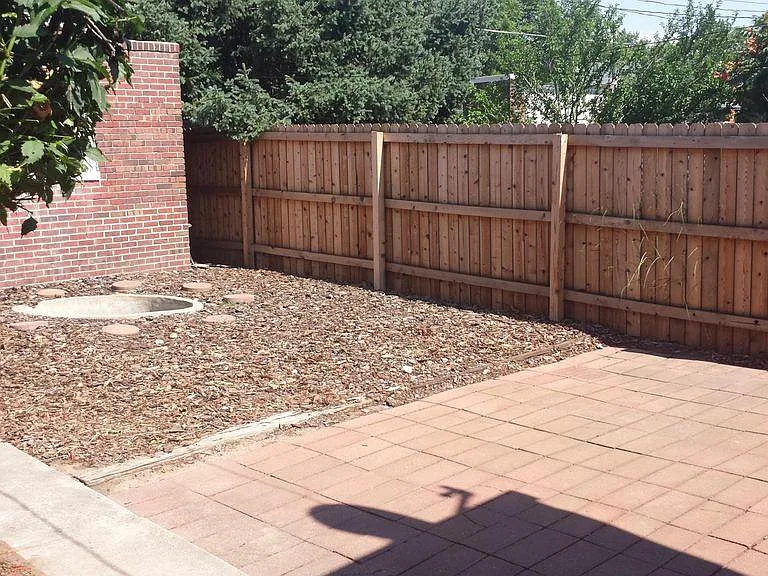 1054 S Vine St — Photo 10