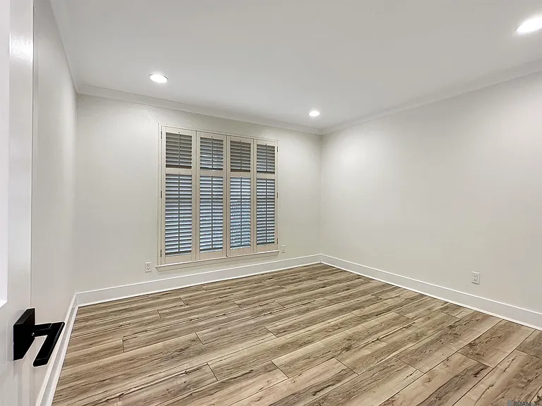 7323 Sheffield Ct — Photo 13