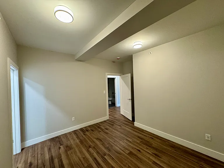 415 Debaliviere Ave #215 — Photo 22