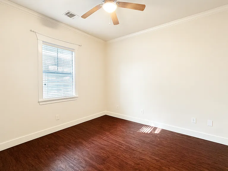 611 Franklin Blvd #A — Photo 35