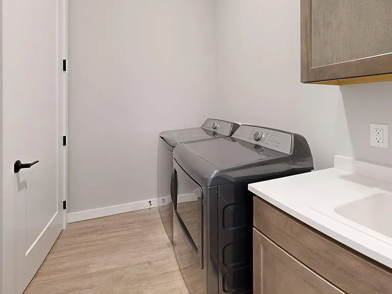 2E-Premier-West-Laundry 2E-Premier-West-Laundry