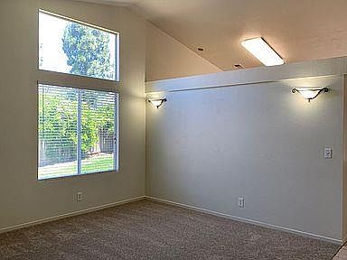 3rd image of 811 Marne Dr
