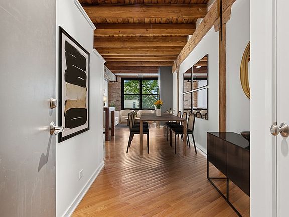 3rd image of 3201 N Ravenswood Ave APT 203
