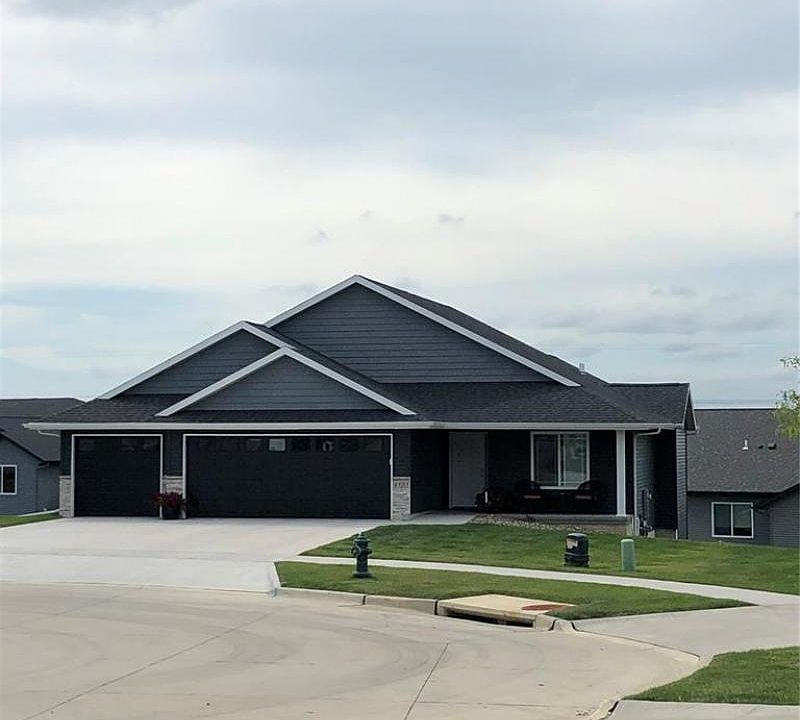 1st image of 3811 Bluebird Dr SW