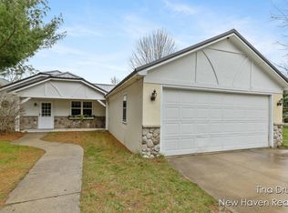 1132 N Meadowbrook Rd, White Cloud, MI 49349