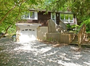 15 Old Stagecoach Rd, Andover, NJ 07821