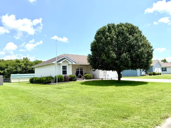 4812 S 130th Road, Bolivar, MO 65613