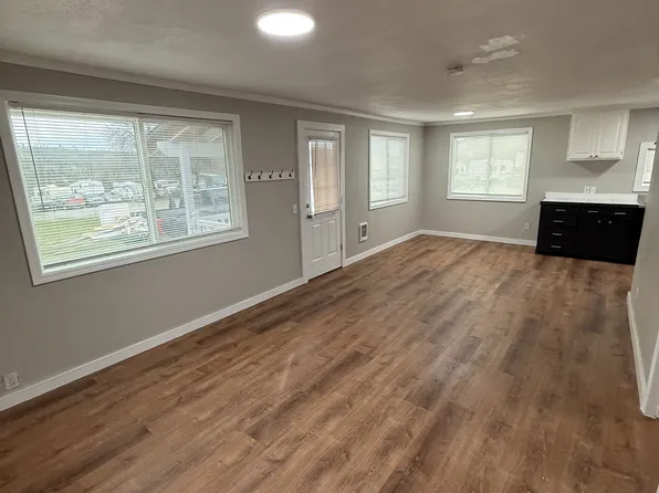 3566 U.S. Route 2 - 3568 Cottage, 3568 Us Highway 2, Priest River, ID 83856